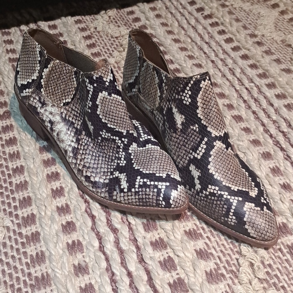 NWT MADEWELL sz 8.5m snakeskin boots, ($188.00) bought for $99.97!